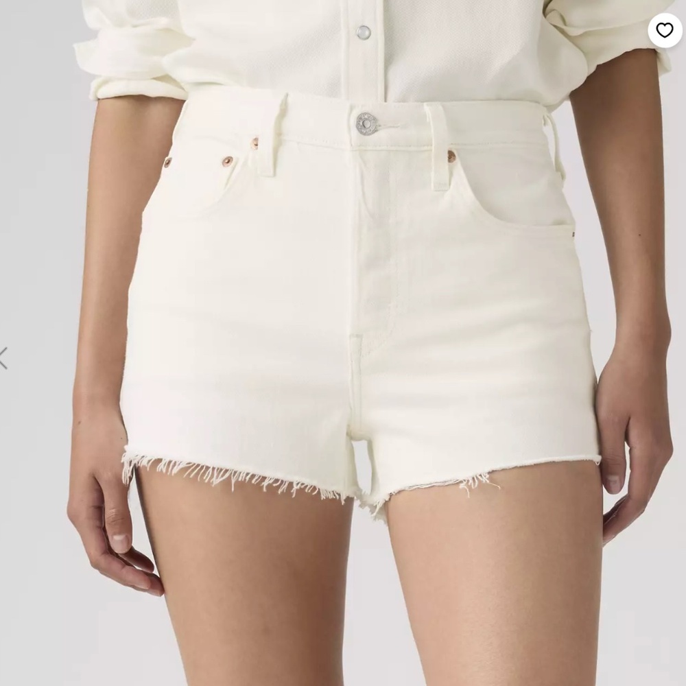 LEVIS WHITE DENIM SHORTS